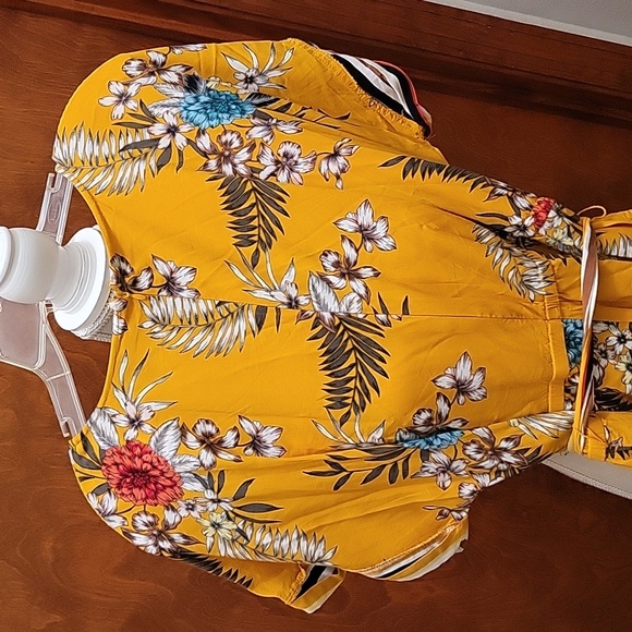 Lane Bryant Womens Jumpsuit Yellow Floral Tie Waist V Neck in Size 16 - Picture 7 of 14